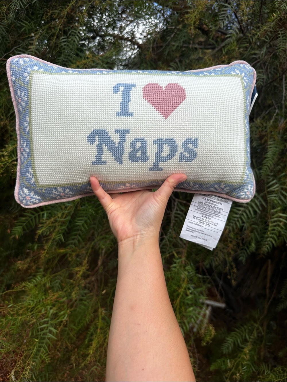 I Love Heart Naps - Cupcakes and Cashmere
Needlepoint Decorative Pillow NWT